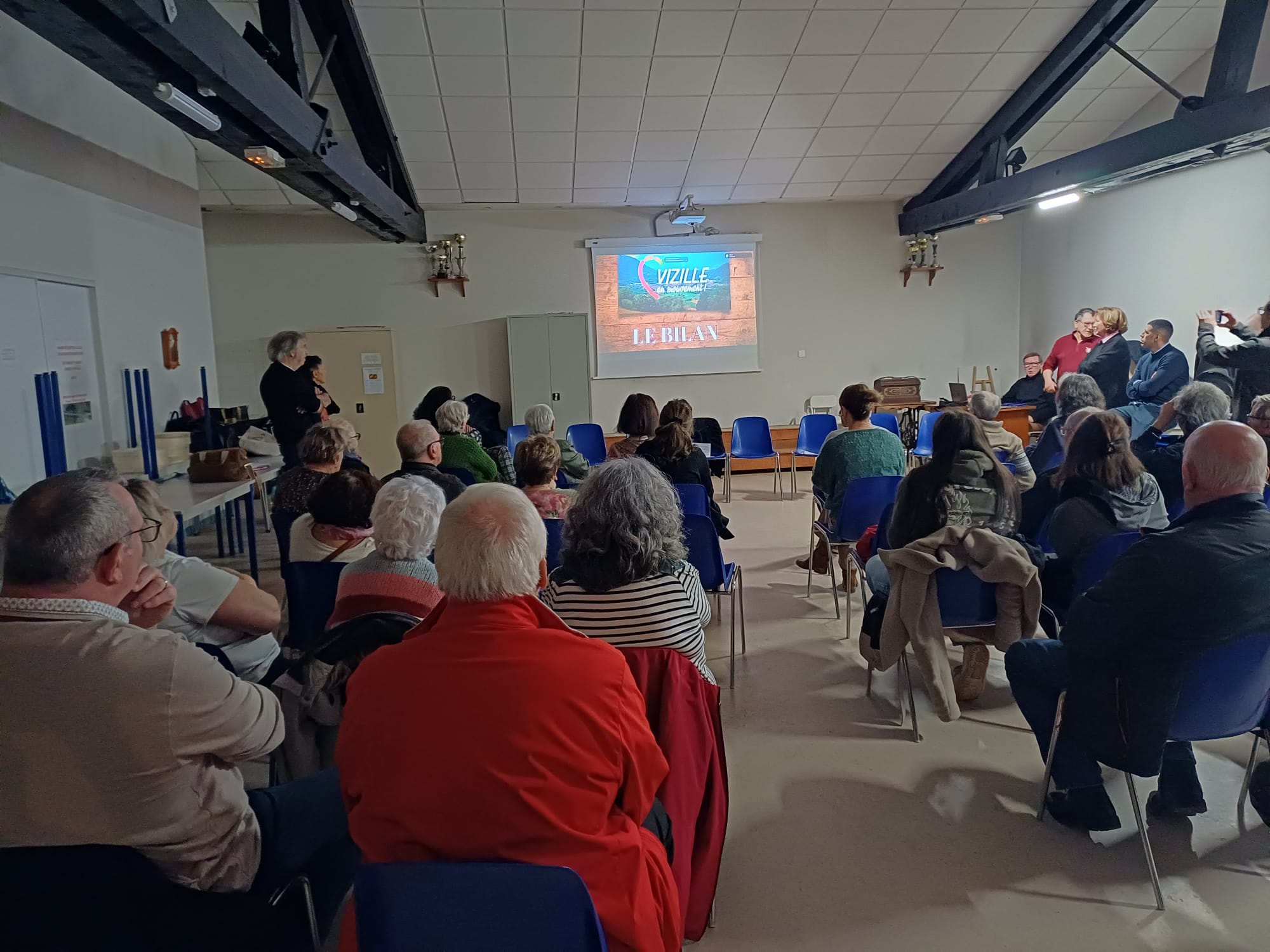 Réunion avec Le Bilan projeté, équipe et public