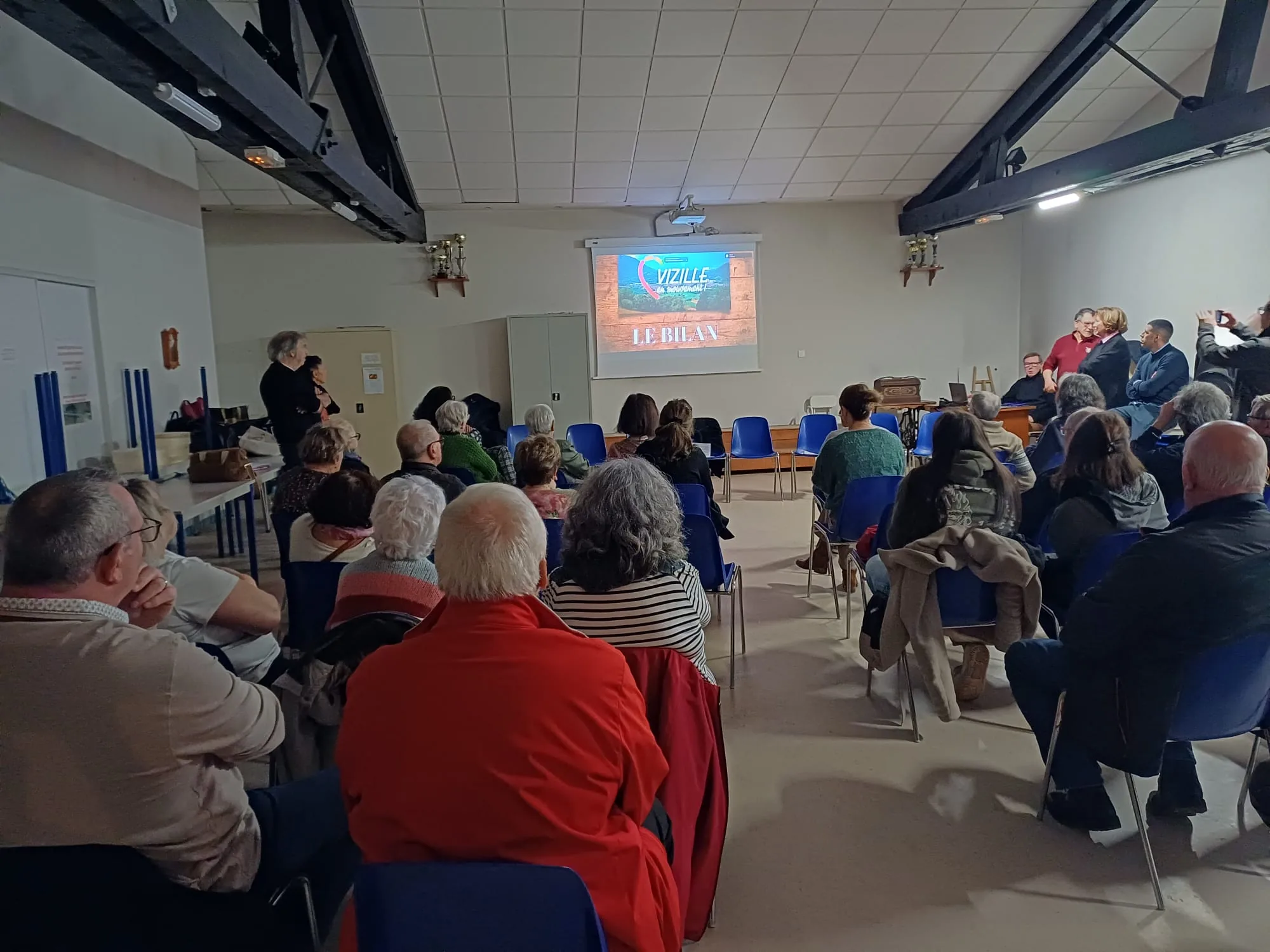 Réunion avec Le Bilan projeté, équipe et public